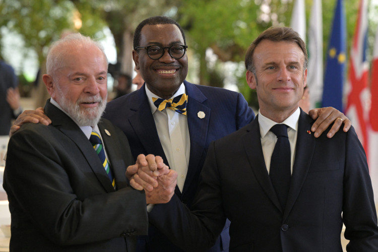 Luiz Inácio Lula da Silva; o presidente do Banco Africano de Desenvolvimento, Akinwumi Adesina; e o presidente francês, Emmanuel Macron, participam de uma sessão de trabalho sobre Inteligência Artificial (IA) durante a Cúpula do G7
