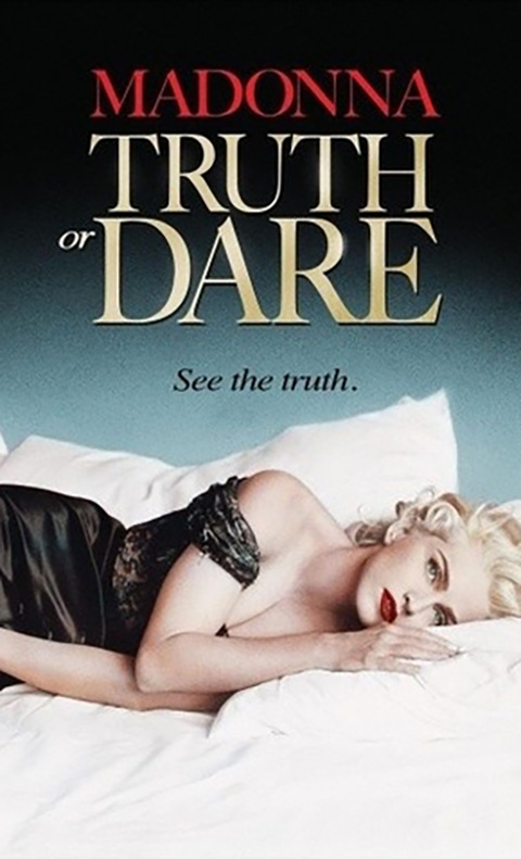 Após diversos trabalhos em filmes europeus, teve auxílio de Madonna, que o chamou para o longa-metragem ‘Na Cama com Madonna’, em 1991. Foi o pontapé inicial para ganhar espaço no cinema americano. 