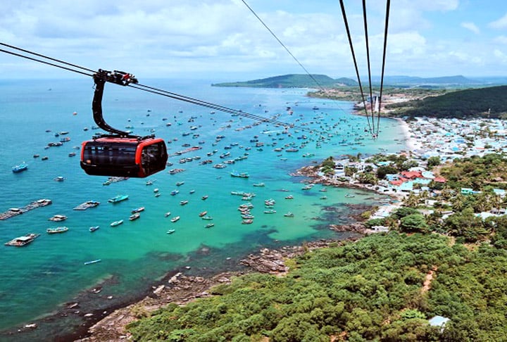 Ba Na Hills Cable Car, Vietnã: Aqui, são dois recordes mundiais: mais longo sem paradas, com uma extensão impressionante de 5,7 km, e também como o mais alto sem paradas, elevando-se a quase 1,3 mil metros durante o percurso.