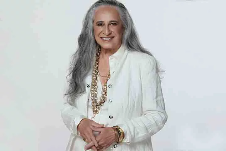 Lançou em 2007, pela Biscoito Fino, o DVD duplo que contempla dois documentários sobre a artista. Novamente foi a maior vencedora do Prêmio TIM e no ano seguinte  juntou-se à cantora cubana Omara Portuondo e seguiu em turnê pelo Brasil e países latinos, como Argentina e Chile.