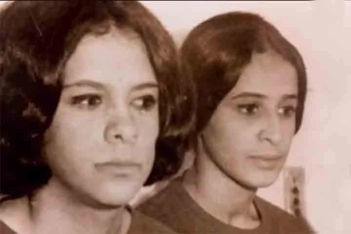 Bethânia foi também a idealizadora do grupo Doces Bárbaros, na qual era um dos vocais da banda, que lançou um disco ao vivo homônimo juntamente com os colegas Gal Costa, Caetano Veloso e Gilberto Gil. Era a típica banda hippie dos anos 1970, que foi enredo da Mangueira em 1994.