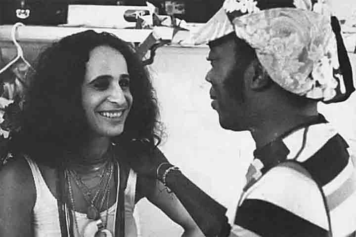 Dessa fase boêmia da cantora, foi lançado o seu primeiro álbum ao vivo Recital na Boate Barroco, gravado na antiga boate homônima, no Rio de Janeiro e que marcou sua estreia na gravadora Odeon.