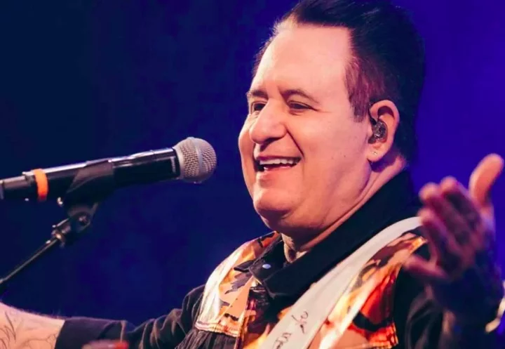 Na noite desta segunda-feira (17/06), o cantor Marrone, da dupla Bruno e Marrone, foi submetido a uma cirurgia de urgência em Goiânia. 