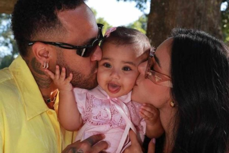 Cerimônia ocorreu na última segunda-feira (17) e foi compartilhada pelo jogador nas redes sociais, com agradecimento ao pastor da Lagoinha