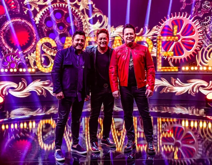 Em 2022, foi anunciada a turnê Cabaré em parceria com Leonardo, que passou por várias cidades do Brasil nos anos seguintes. 