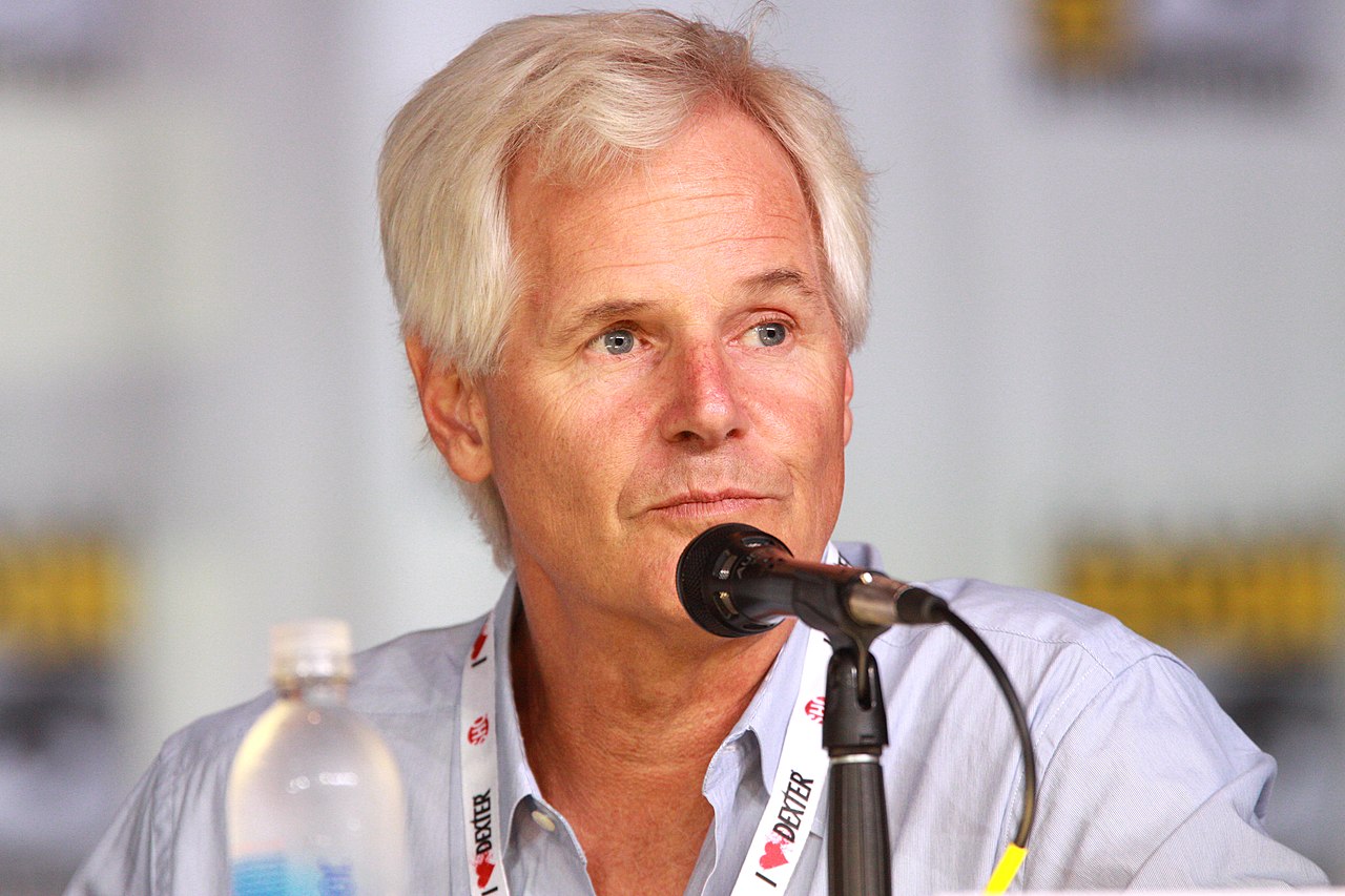 “Eles não precisariam da minha bênção. A 20th Century Fox e a Disney são donas do programa e livres para fazer com isso o que eles acreditam. Estou honrado que eles vieram até a mim e me pediram, não minha permissão, mas minha bênção. E eu lhes dei”, completou Carter. 

