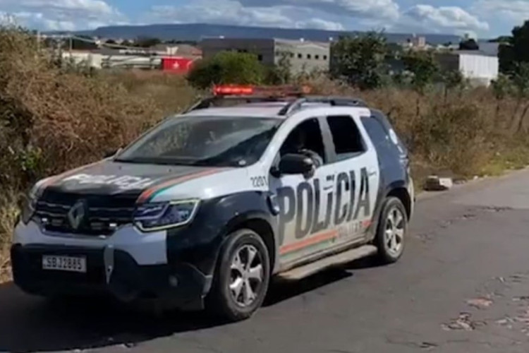 Movimentação policial no entorno da comunidade da Vertical, em Fortaleza