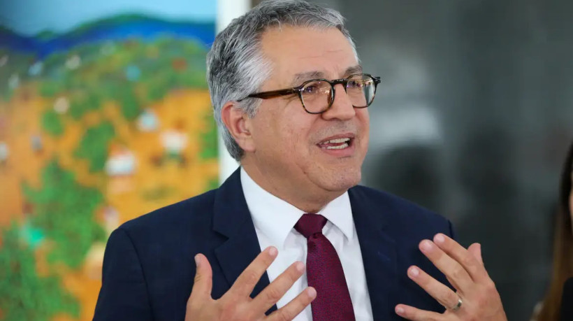 Alexandre Padilha &eacute; Ministro das Rela&ccedil;&otilde;es Institucionais