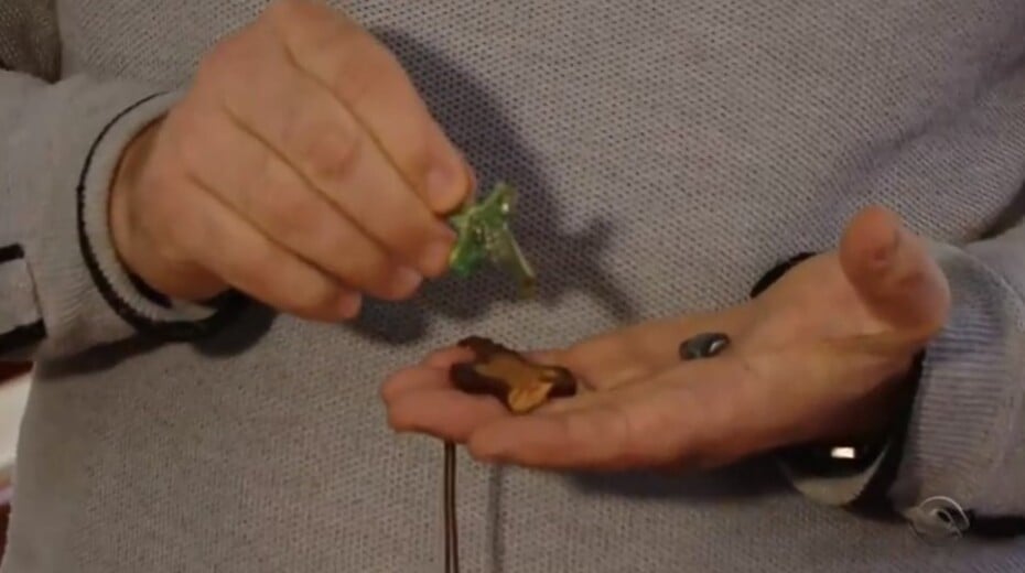 Com o impacto amortecido pelo crucifixo de metal, o padre só percebeu que foi alvejado com uma bala, um pouco depois de deixar as catequistas em casa. No entanto, não com a gravidade de um disparo daquela distância. 