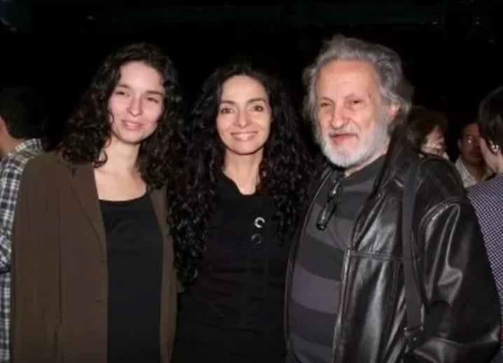 Aliás, ela e o cineasta foram viveram um relacionamento e chagaram a se casar, entre 1981 e 1984. Eles tiveram uma filha juntos, Dandara Guerra, que também se tornou atriz.