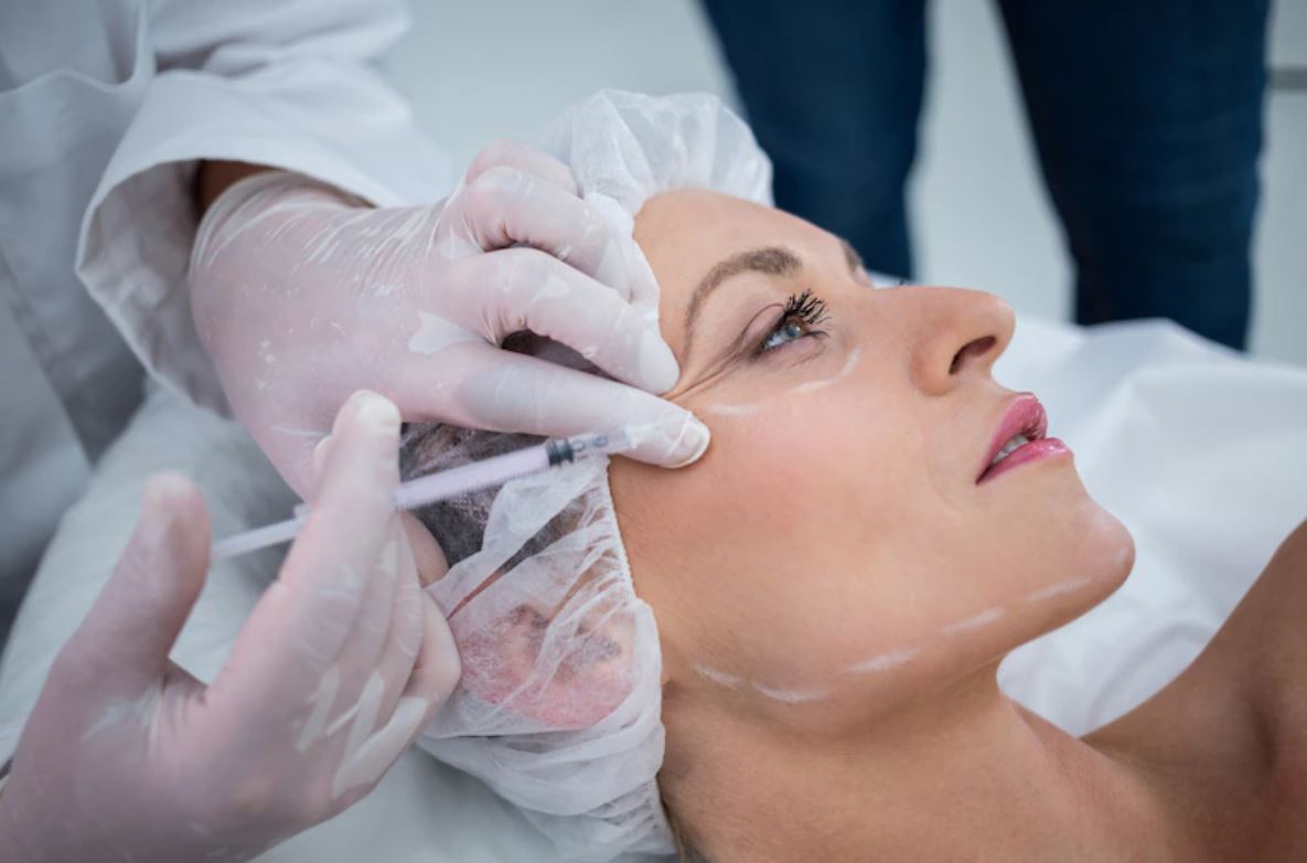 A Harmonização facial vem seguindo firme como um tratamento que conquistou a preferência de vários famosos. Veja alguns que se submeteram à técnica de embelezamento que tem como objetivo suavizar as linhas do rosto. 