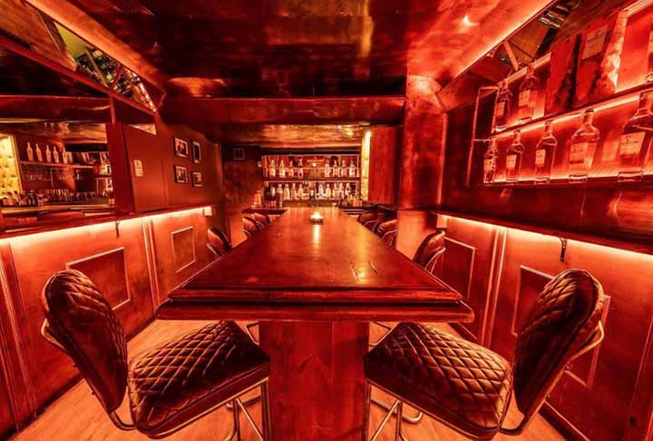 Mais um bar localizado em Barcelona: o Paradiso ocupa a quarta posição da lista.