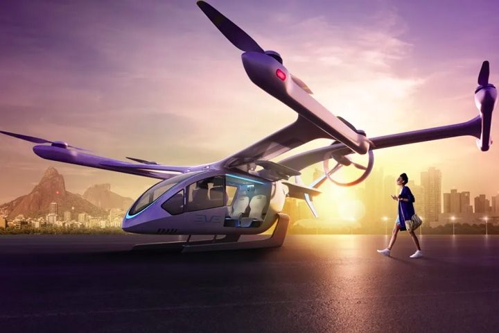 Com isso, os critérios de segurança usados para certificar o carro voador da Embraer serão baseados nos requisitos do Regulamento Brasileiro da Aviação Civil (RBAC).