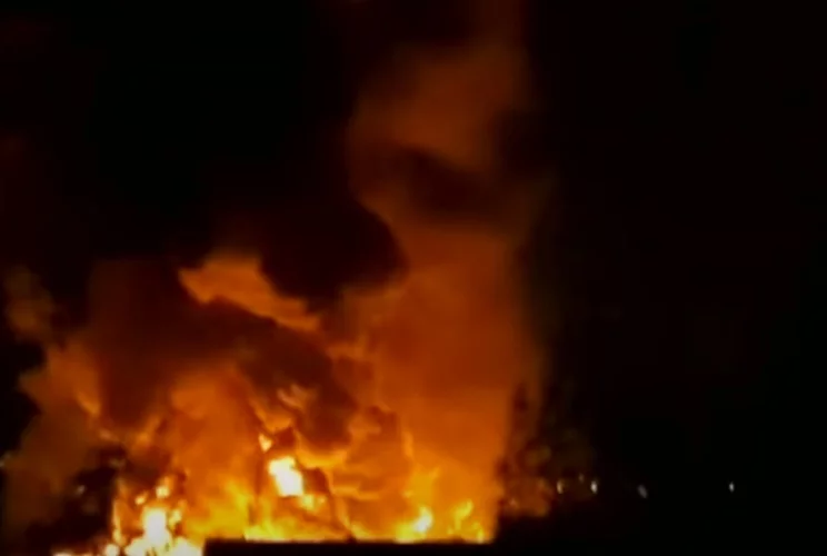 Dependendo do caso, um incêndio provocado por balão pode alcançar grandes proporções. Em 2017, um balão caiu no telhado do Riocentro, um centro de convenções no Rio de Janeiro. O incêndio foi intenso. 