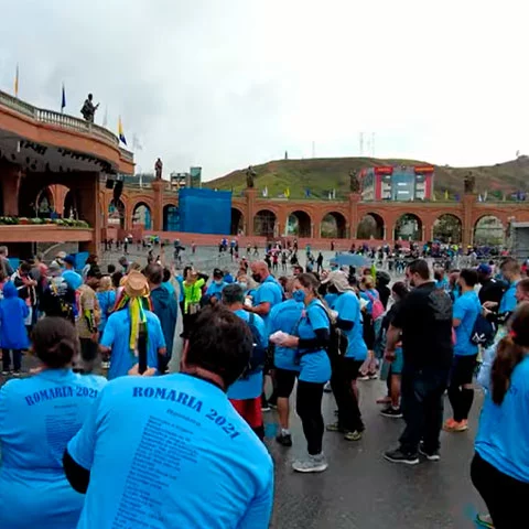 É o maior centro de peregrinação religiosa da América Latina e anualmente recebe milhões de fiéis e visitantes, principalmente os católicos em 12 de outubro, quando é celebrado o dia de Nossa Senhora Aparecida, padroeira do Brasil. 