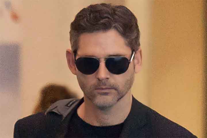 Apesar da amizade com Hugh Jackman, que interpreta Wolverine no filme, Bana, ainda sim, não acredita no retorno: “Hugh [Jackman] é um amigo muito próximo meu, mas não consigo ver isso acontecendo”.