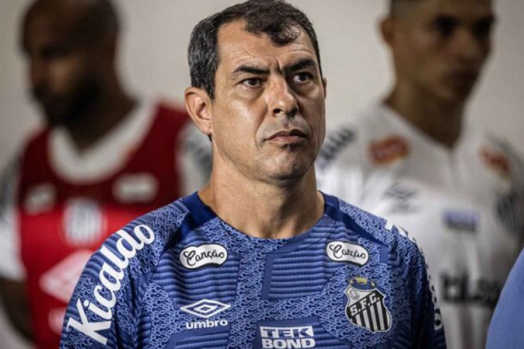 Diferente do duelo contra o Goiás, diretoria entende que pior momento já passou e vai dar mais tempo para o treinador trabalhar no Peixe