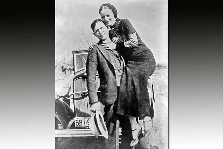 A morte do casal de criminosos Bonnie e Clyde em uma emboscada policial no estado norte-americano da Louisiana, completou 90 anos em 23 de maio de 2024. Com isso, o Flipar relembra detalhes sobre esses personagens, que marcaram a primeira metade do século XX nos Estados Unidos e as duas obras cinematográficas que contam sobre o caso.
