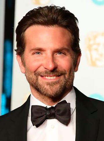 Bradley Cooper - Nascido na Filadélfia, em 5/1/1975, descende de italianos por parte de mãe. Sua carreira, iniciada em 1999, deslanchou com Nasce uma Estrela, ao lado de Lady Gaga. Concorreu ao Oscar de filme, diretor, ator, roteirista e compositor (venceu por música original). Canta bem.