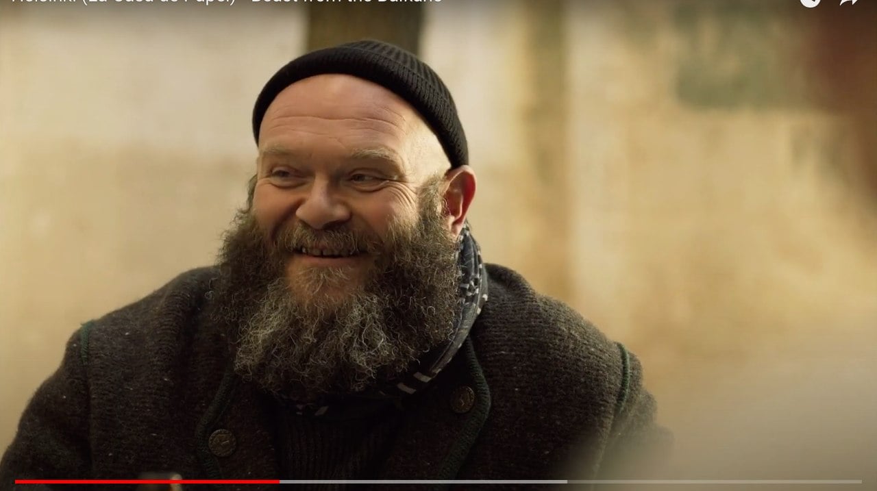 Resposta correta: c) Yashin Desáyev  - Vivido pelo ator sérvio Darko Peric. 