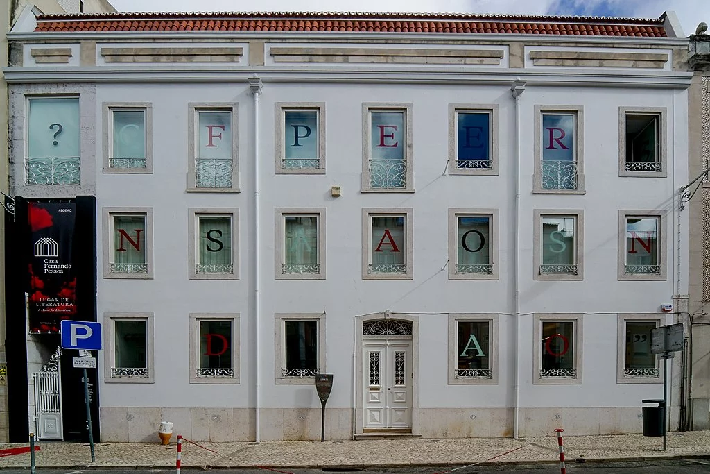 A carta conta no acervo da biblioteca da Casa Fernando Pessoa, em Lisboa, capital de Portugal. 
