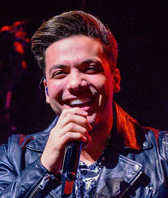 8ª) Wesley Safadão: Natural de Fortaleza, Ceará, Safadão começou a fazer sucesso em 2003, quando ainda era adolescente e integrava a banda Garota Safada. A carreira solo do cantor começou em 2014 e, de lá para cá, ele se tornou um dos principais representantes do chamado forró eletrônico.