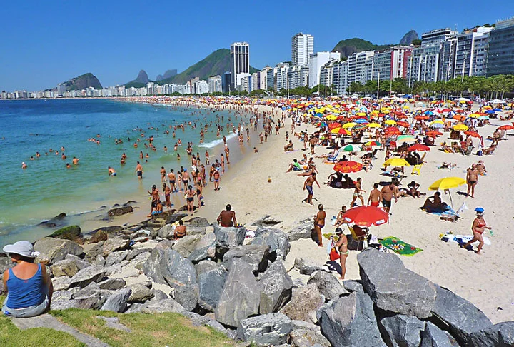 Rezar, ir à praia, tirar uma foto....atividades simples do cotidiano, mas que são proibidas na Coreia da Norte, considerado o país mais fechado do mundo. Confira a lista!