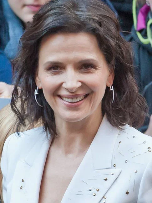 JULIETTE BINOCHE - Nascida em 9/3/1964 em Paris, ela tem 40 anos de carreira e, entre outros prêmios, recebeu 2 Oscars: A Liberdade é Azul (1994) e O Paciente Inglês (1997).