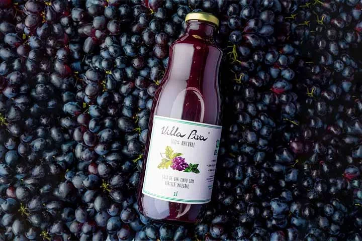 De cor límpida e vibrante, a amostra do Villa Pena se saiu bem em todos os quesitos e garantiu o último lugar no pódio. Com aroma de fruta madura, entregou frescor, acidez e doçura na medida certa, além do sabor marcante de uva que permanece na boca. 