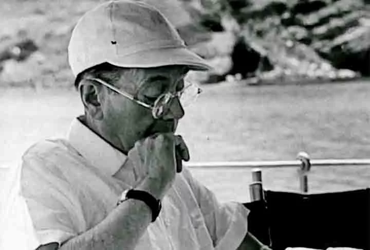 Em 1937, Porter sofreu um acidente de cavalo que o deixou com sequelas no sistema nervoso. Nas últimas décadas de vida, precisou passar por uma série de cirurgias e chegou a ter a perna direita amputada. 
