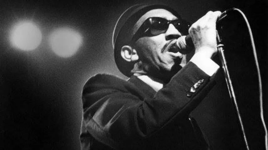 Laurel Aitken - Nascido em Cuba, filho de jamaicano, foi um músico influente de Reggae, que combinava com os gêneros Calipso e Mento. Foi um grande nome do Skinhead Reggae, gênero da classe operária inglesa nos anos 1960. 