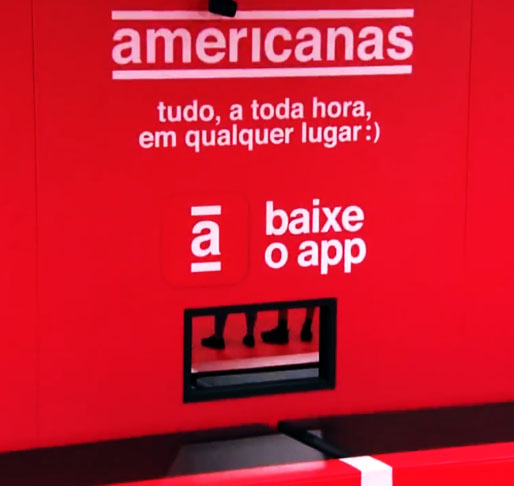 Em fevereiro de 2024, a Justiça do RJ aceitou proposta de empréstimo à Americanas feita pelo trio de donos - Lemann, Telles e Sicupira - para garantir um capital de giro à empresa. A empresa anunciou, na época, que 130 das 1.700 lojas no Brasil foram fechadas e  800 vagas extintas ­— entre demissões ou não reposição de funcionários que pediram para sair da empresa. A companhia mantém 35 mil funcionários. 