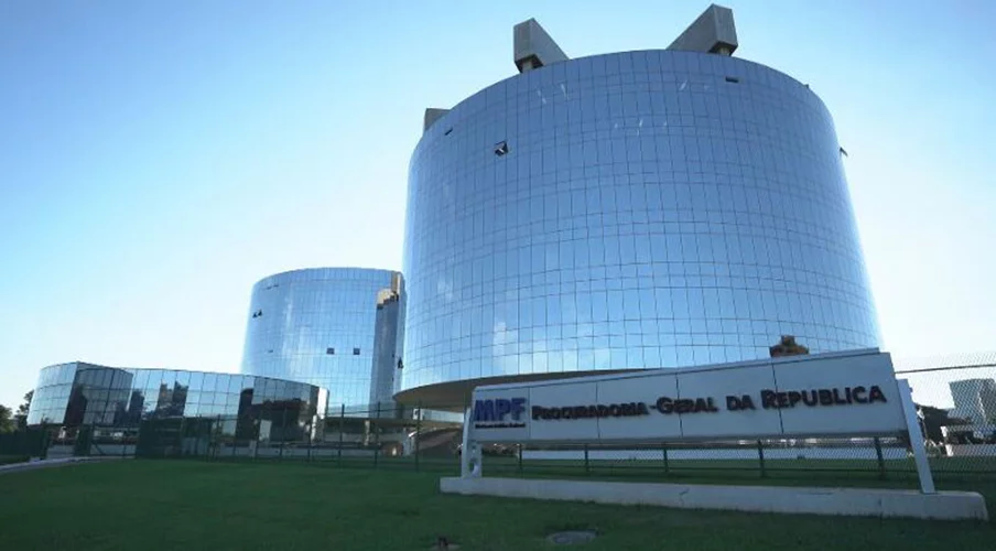 A força-tarefa montada para investigar a fundo o esquema do golpe teve, além da Polícia Federal, procuradores do Ministério Público Federal e representantes da Comissão de Valores Mobiliários. A administração do Grupo Americanas também contribuiu passando todas as informações disponíveis sobre a situação da empresa. A atual gestão busca o ressarcimento pelos danos e prejuízos. 