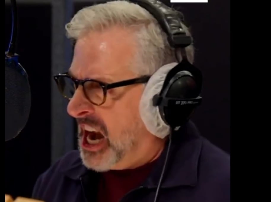 Steve Carrell é o dublador de Gru na gravação americana original.  Nascido em 16/8/1962 em Massachussets, ele se consagrou como ator e humorista, mas também é produtor e roteirista. 