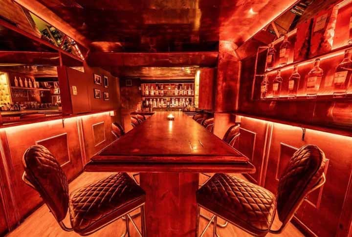 Mais um bar localizado em Barcelona: o Paradiso ocupa a quarta posição da lista.