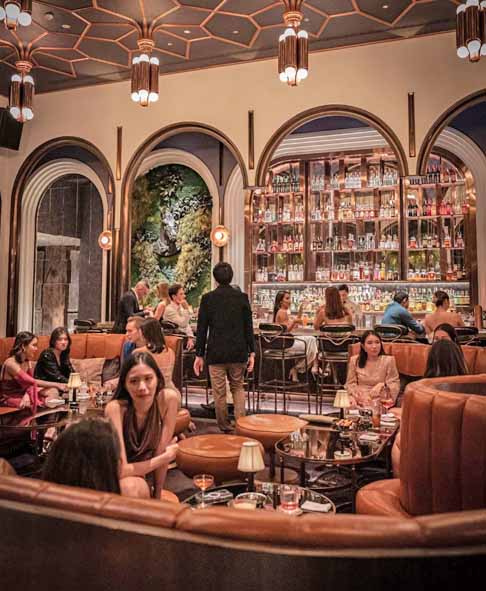 De Bangkok, Tailândia, vem o 13º melhor bar do mundo. O BKK Social Club fica localizado dentro do Four Seasons Hotel.