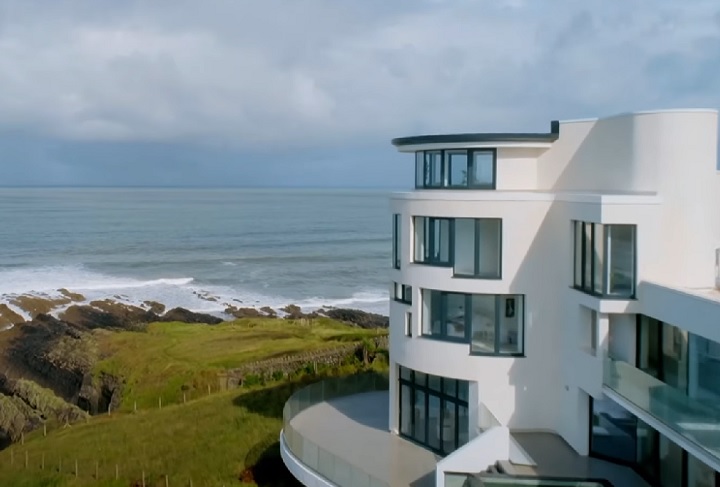 Edward também pensou em dividir a propriedade em 12 apartamentos, mas essa ideia não foi para frente.