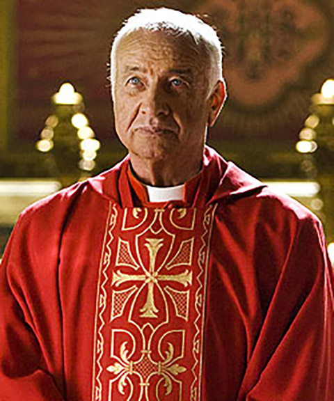 Armin Mueller-Stahl - Russo - Também é alemão. Interpreta o Cardeal Strauss. 