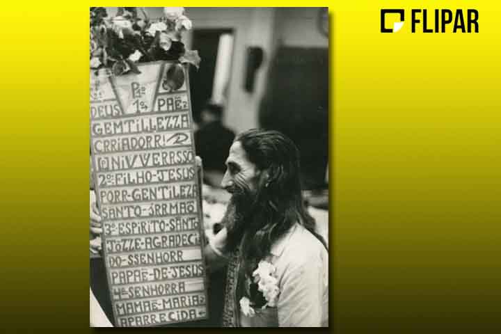 Ele criou uma tipologia nova e uma escrita própria, com algumas letras triplicadas. Amorrr, por exemplo: ele sempre dizia: amor material se escreve com um R, amor universal se escreve com três: um R do pai, um R do filho, um R do espírito santo: Amorrr.