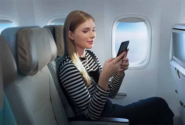 Férias anuais e recebimentos de passagens aéreas para aproveitar o período de descanso. Assim como a possibilidade de aproveitar descontos neste mesmo segmento, para parentes e amigos. 