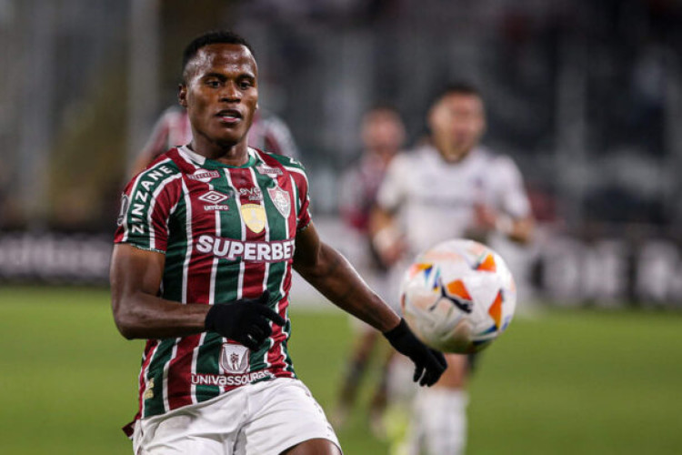 Mesmo à distância, colombiano acompanha pior momento do Tricolor na temporada e acredita na recuperação no Campeonato Brasileiro