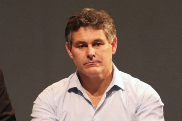 Armando Mendonça afirma nesta quinta-feira sobre ter contratado um detetive particular para investigar a Neoway; ele exige atitude do clube