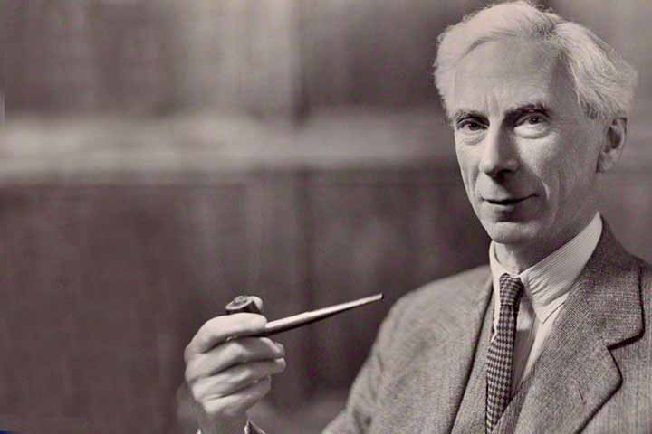 O britânico Bertrand Russel, que viveu entre o fim do século XIX e o início do século XX, foi um influente filósofo e historiador que também teve atuação importante na matemática. 