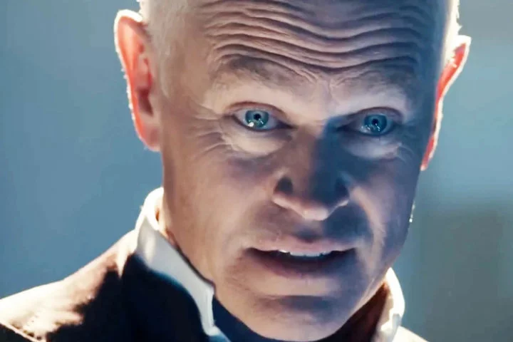 Neal McDonough em The Shift - O Deslocamento (2023): O filme é um thriller de ficção científica cristã cuja trama gira em torno de um personagem que viaja por universos paralelos para se reunir com a esposa. McDonough interpreta O Benfeitor, um personagem enigmático associado ao Diabo.