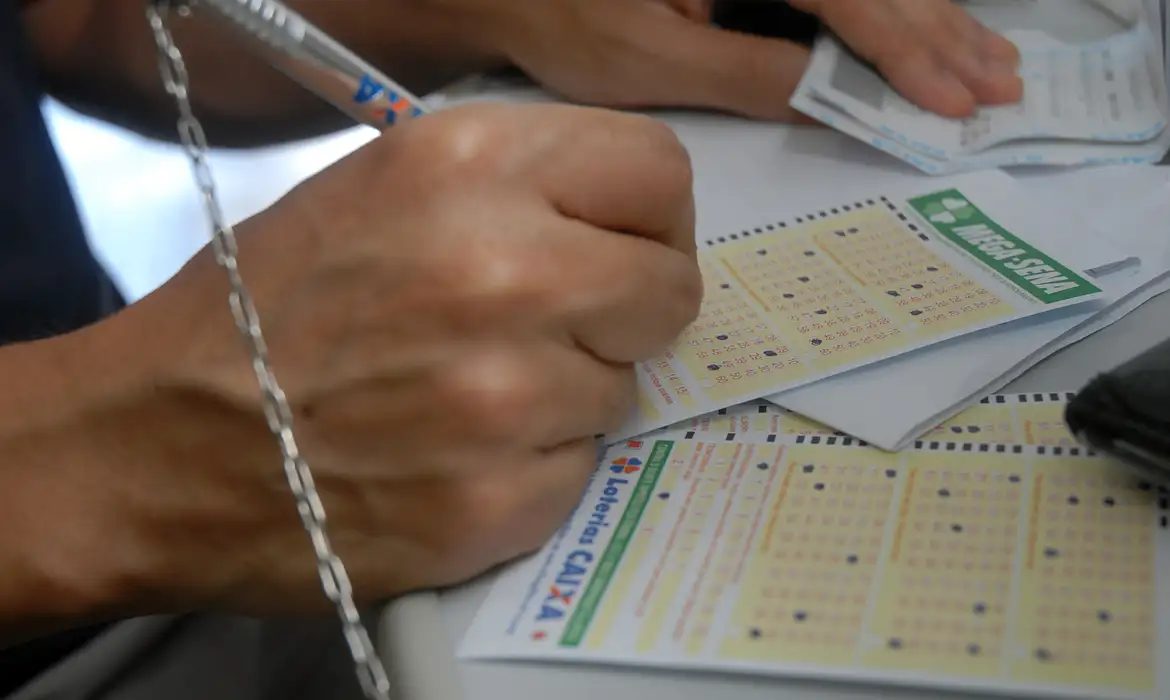 Mega-Sena sorteia neste sábado prêmio estimado em R$ 3,5 milhões