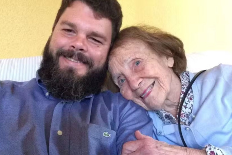 Morte de Mirta Díaz-Balart foi divulgada por um dos netos dela