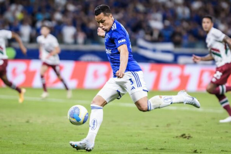 Lateral–esquerdo passa por exames e resultado determinará presença na partida que será realizada em Caxias do Sul 