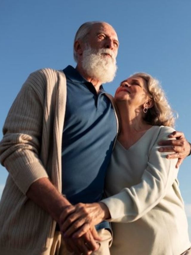 O estudo também destaca a diferença de adesão entre faixas etárias dos entrevistados. Enquanto 38% dos adultos se declararam católicos, apenas 23% dos jovens da geração Z (nascidos da segunda metade dos anos 1990 até 2010) dizem aderir à religião.