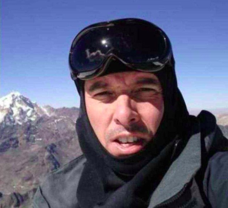 Natural de Juiz de Fora, na Zona da Mata de Minas Gerais, Marcelo era montanhista e guia profissional há cerca de 25 anos. Ele começou a praticar escalada em rocha na década de 1990 e alta montanha no início dos anos 2000. 