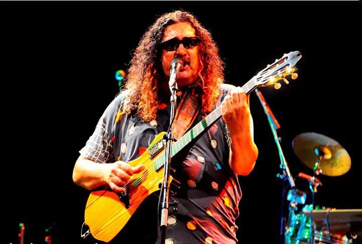 Moraes Moreira morreu no dia 13 de abril de 2020, aos 72 anos, no Rio de Janeiro, vítima de um infarto agudo do miocárdio. 


